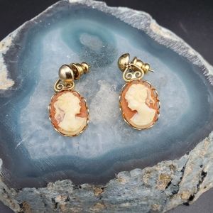 Vintage camio earrings